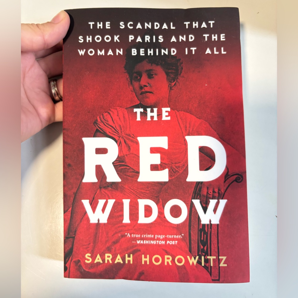 The Red Widow: The Scandal that Shook Paris and the Woman Behind it All Paperbac